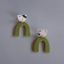 Load image into Gallery viewer, Manon Earrings
