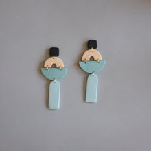 Load image into Gallery viewer, Anaïs Earrings
