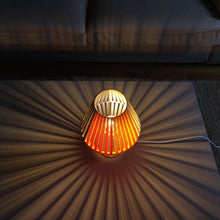 Load image into Gallery viewer, Kreuzberg Table Lamp
